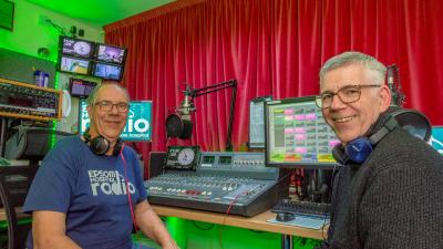 Greg Sturmer of Epsom Rotary talks to Ian Daggett