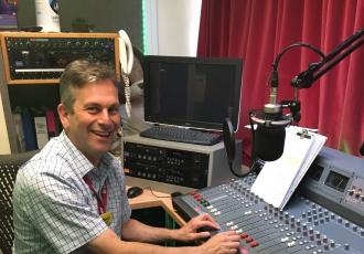 Daniel Elkeles visits Epsom Hospital Radio